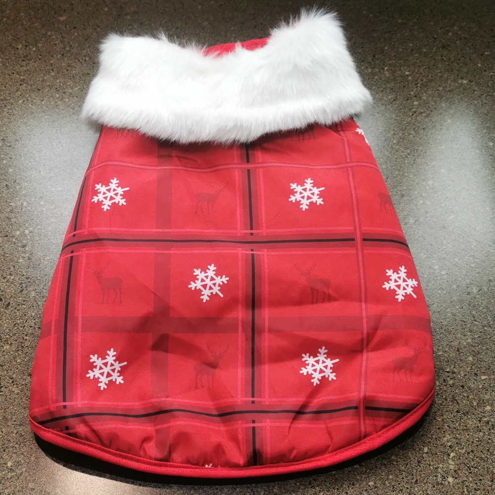 XL dog coat Red White Black Deer Fleece nylon New no tags snowflake fake fur